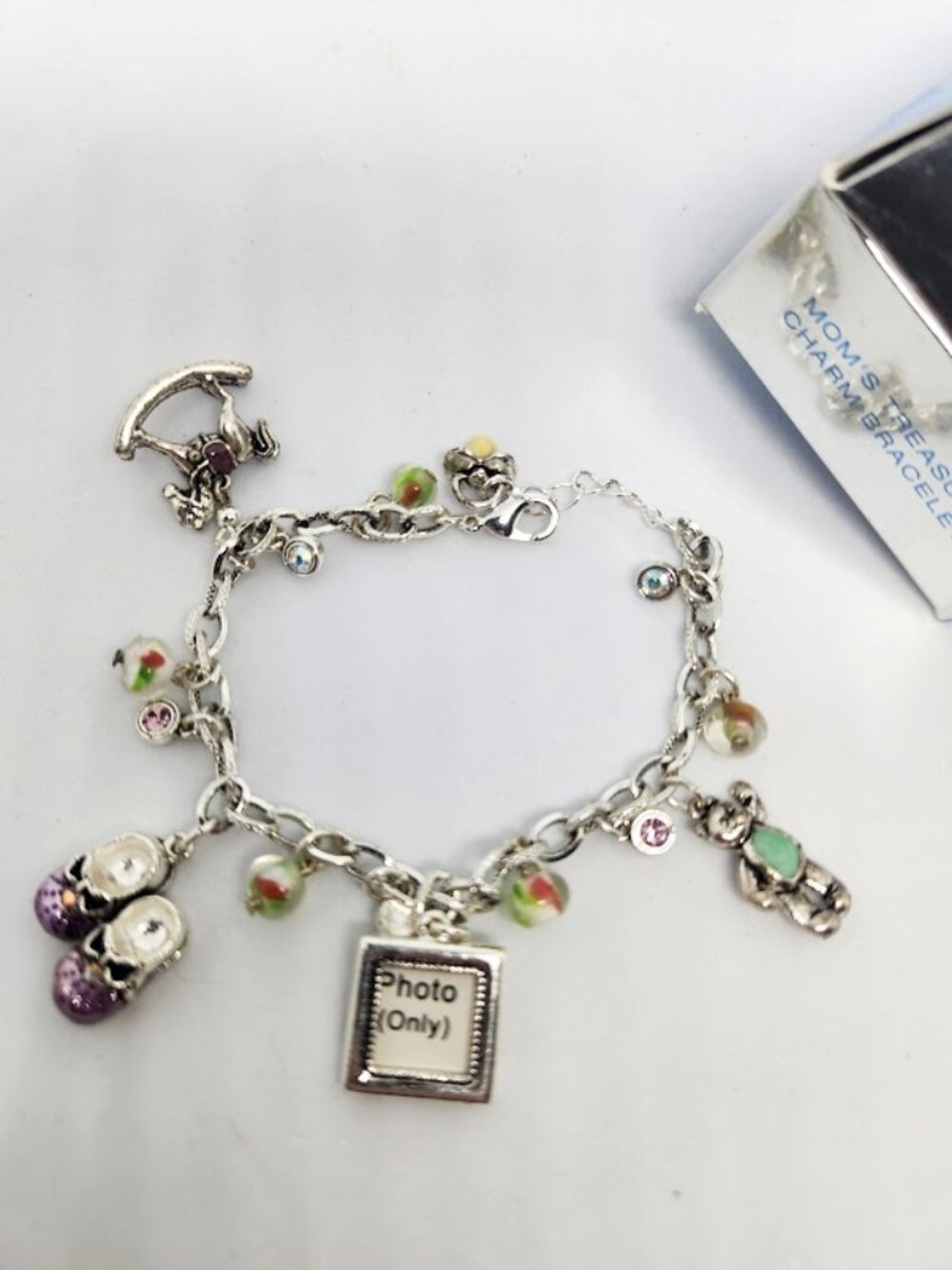Vintage 2004 AVON Moms Treasure Charm Bracelet